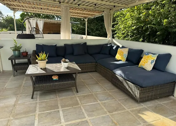 Tropical 2nd Floor With Rooftop Hébergement de vacances